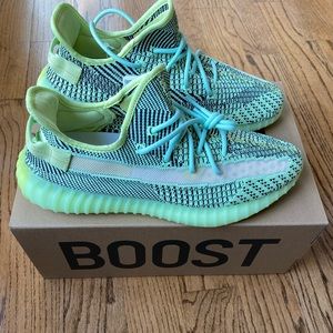 AUTHENTIC NWT YEEZY BOOST 350 V2 YEEZREEL